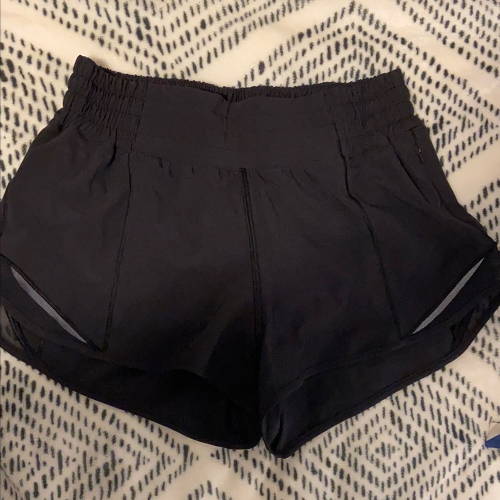 Lululemon Hotty Hot Short 2.5 High Rise